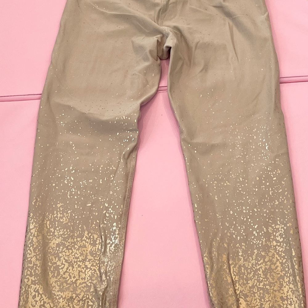 Beyond Yoga;  XS, Mae in the USA